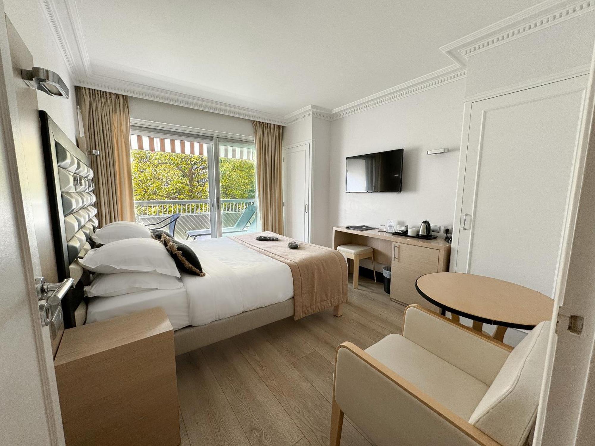 Hotel Victoria Кан Екстериор снимка