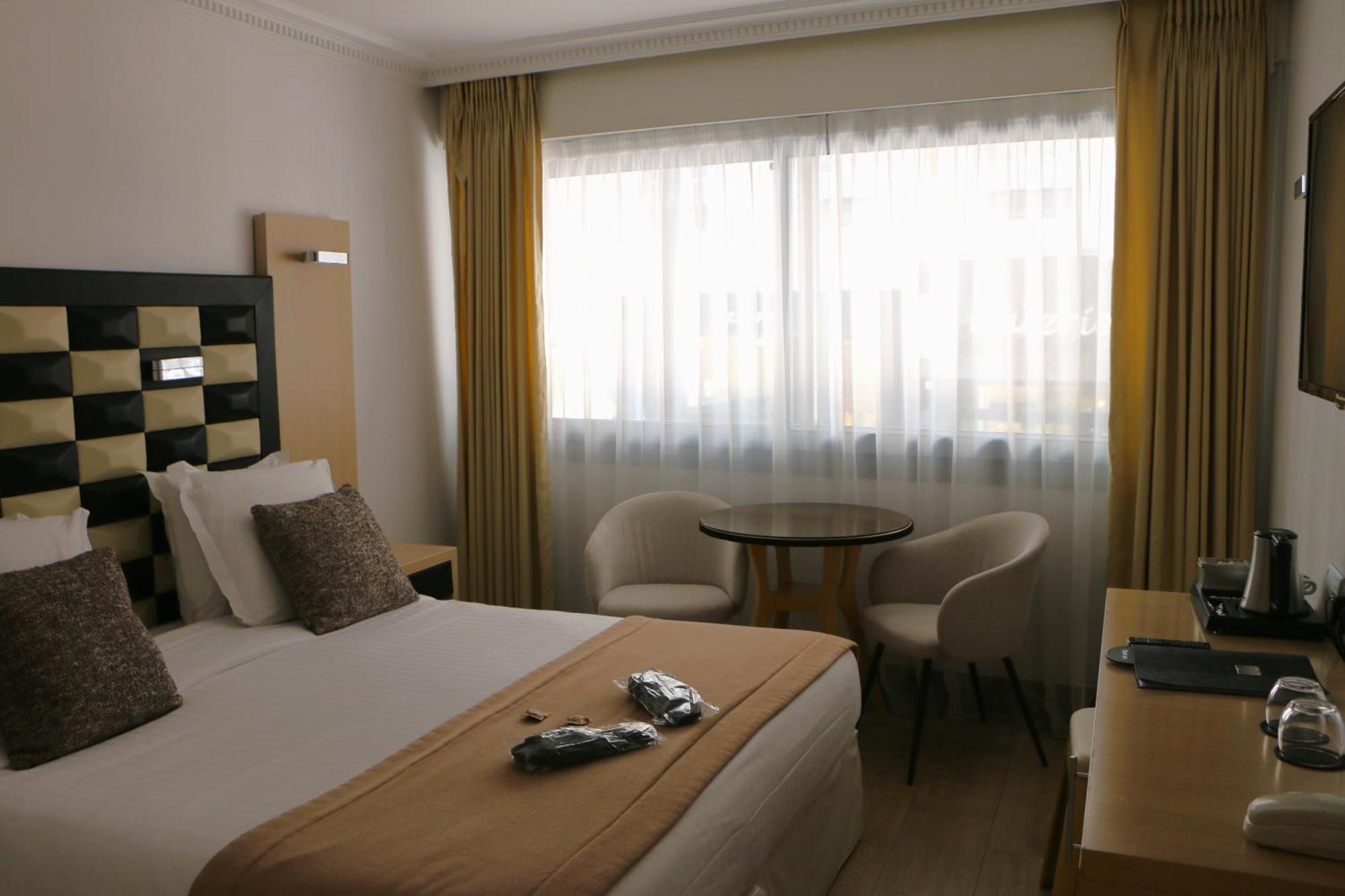 Hotel Victoria Кан Екстериор снимка